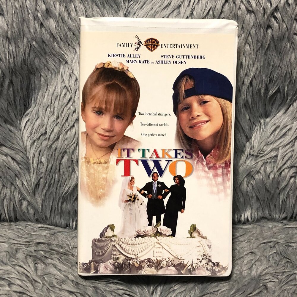It Takes Two VHS 1996 Video Tape Mary-Kate Ashley Olsen Kirstie Alley Clamshell